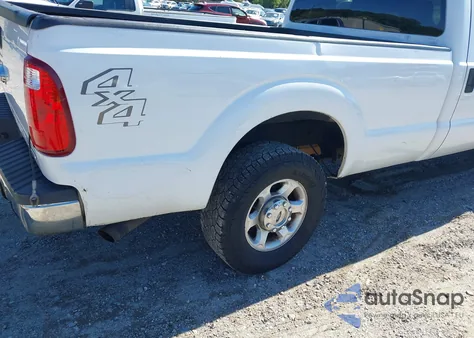 2014 Ford F-250 Xlt z USA, uszkodzony, nr VIN 1FT7W2B63EEB30794